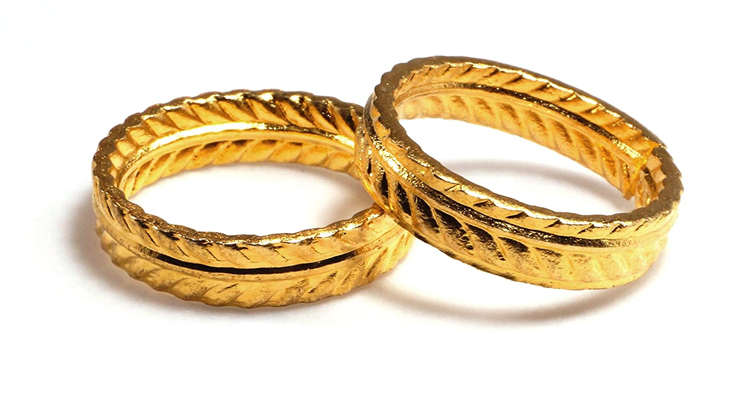 Daily Use Metal Alloy(Panchaloha) Round Strip with Leaf Pattern Toe Ring for Women